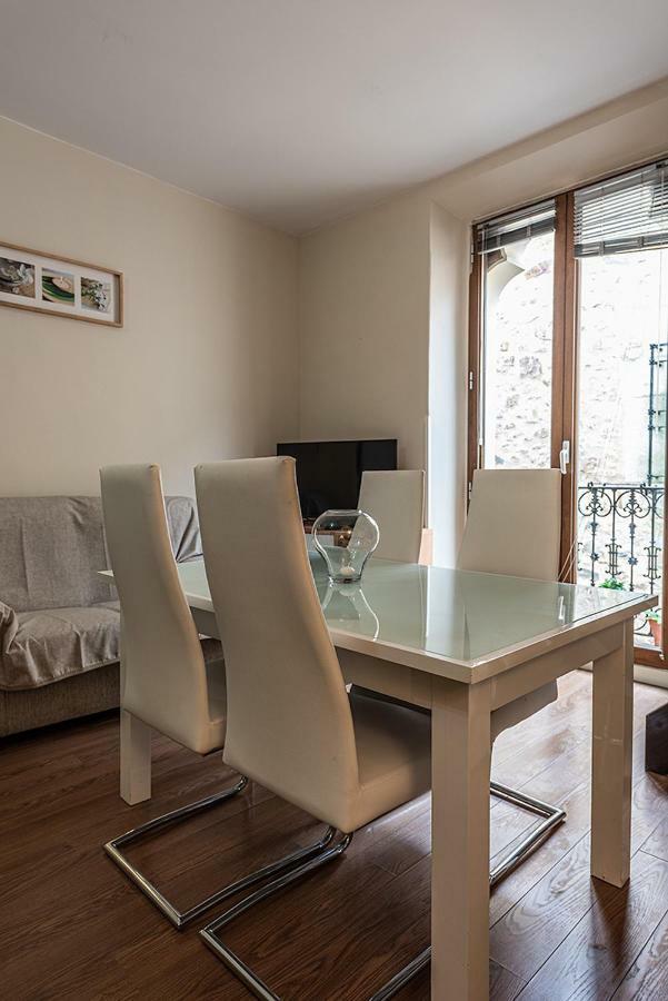 Domus Seleqtia Plaza De Santiago Appartement Caces Buitenkant foto
